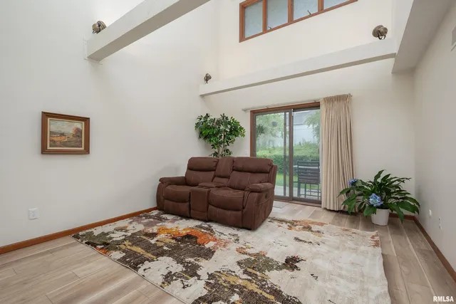 $274,900 | 4554 Bunker Hill Drive, Bettendorf, IA 52722