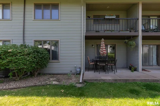 $274,900 | 4554 Bunker Hill Drive, Bettendorf, IA 52722