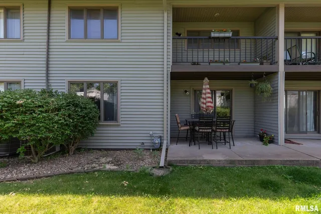 $274,900 | 4554 Bunker Hill Drive, Bettendorf, IA 52722