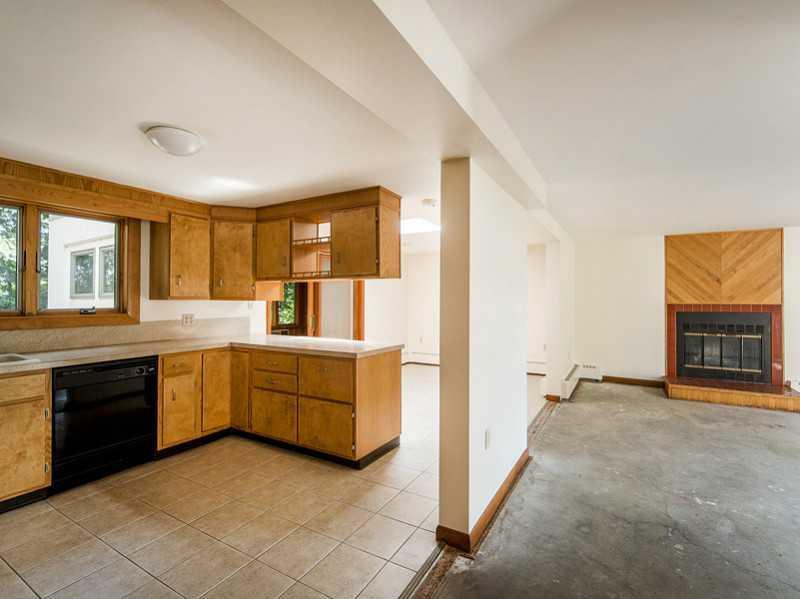 126 Stroudwater Road Portland, ME 04102 - Photo 20 of 24 Kitchen. Inlaw Kitchen