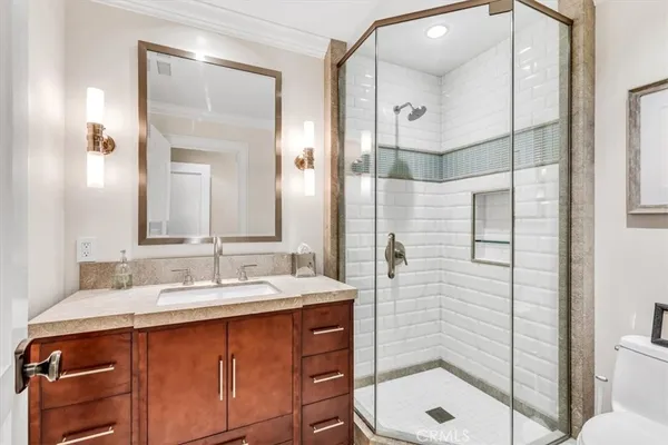 $32,500 | 645 Oak Street, Laguna Beach, CA 92651