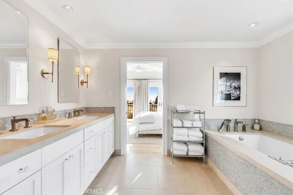 $32,500 | 645 Oak Street, Laguna Beach, CA 92651