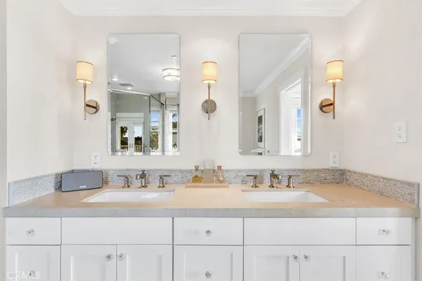 $32,500 | 645 Oak Street, Laguna Beach, CA 92651