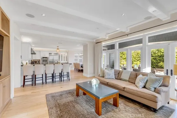 $32,500 | 645 Oak Street, Laguna Beach, CA 92651