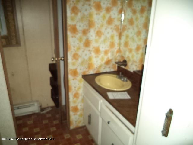 437 Windsor Road Hawley, PA 18428 - Photo 10 of 12 Gallery Image 10
