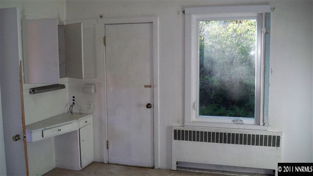45 Suda Way Reno, NV 89509 - Photo 9 of 13 a bathroom with a window and a shower