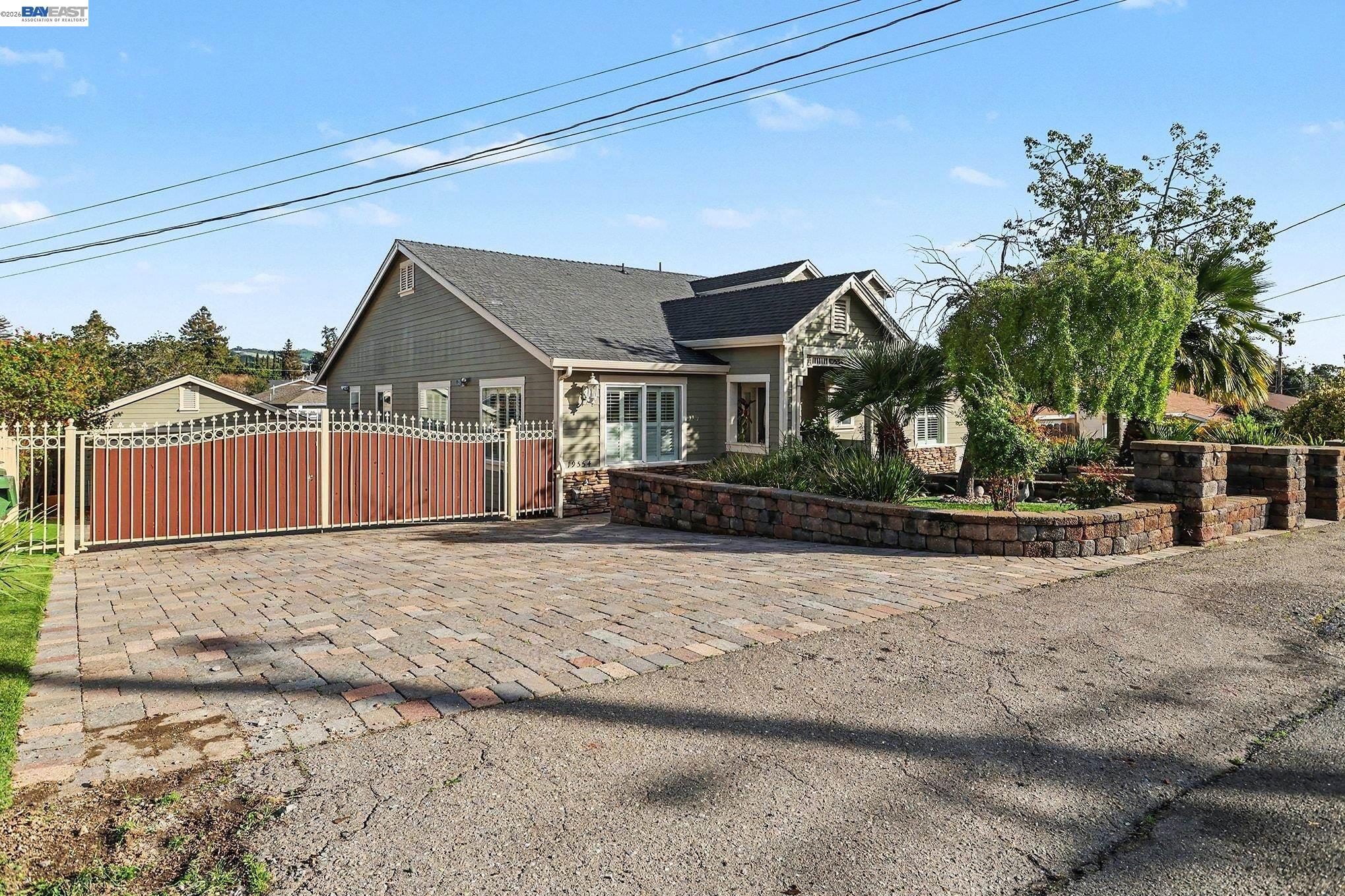 19554 Alana Road Castro Valley, CA 94546 - Photo 6 of 33