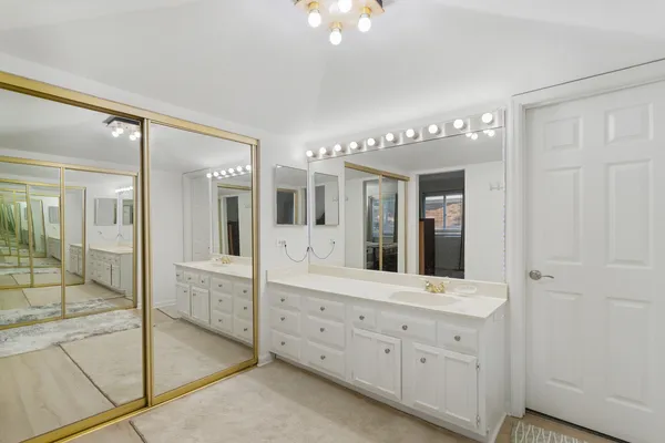 $360,000 | 7235 Willow Way Lane, Unit B, Willowbrook, IL 60527