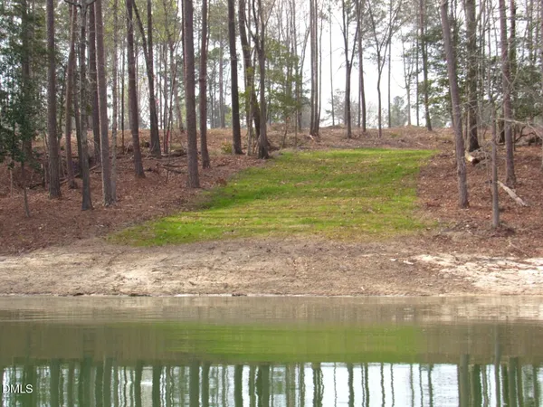 $275,000 | 137 Shoreline Drive, Manson, NC 27553