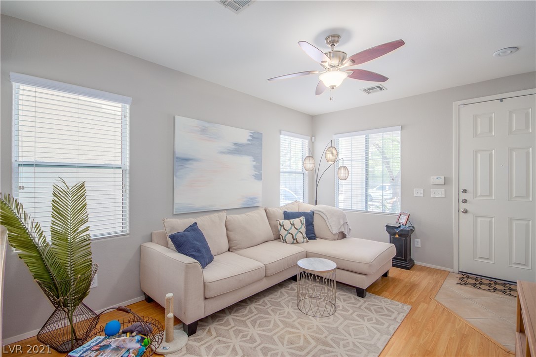 10935 Paradise Road Henderson, NV 89052 - Photo 5 of 33 Gallery Image 5