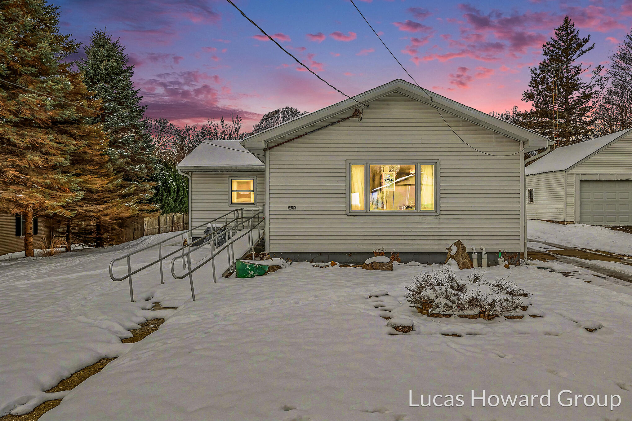 DS9A0110.jpg -twilight