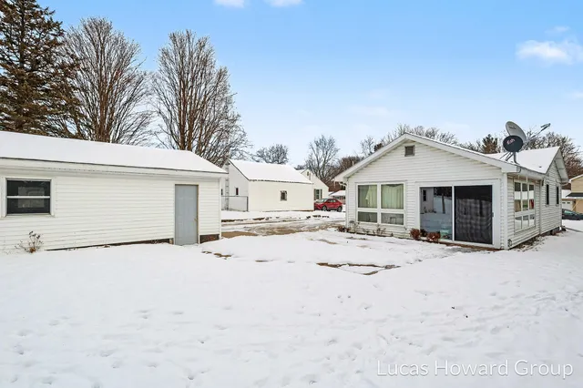 $170,000 | 559 North Madison Street, Marshall, MI 49068