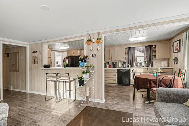 $170,000 | 559 North Madison Street, Marshall, MI 49068