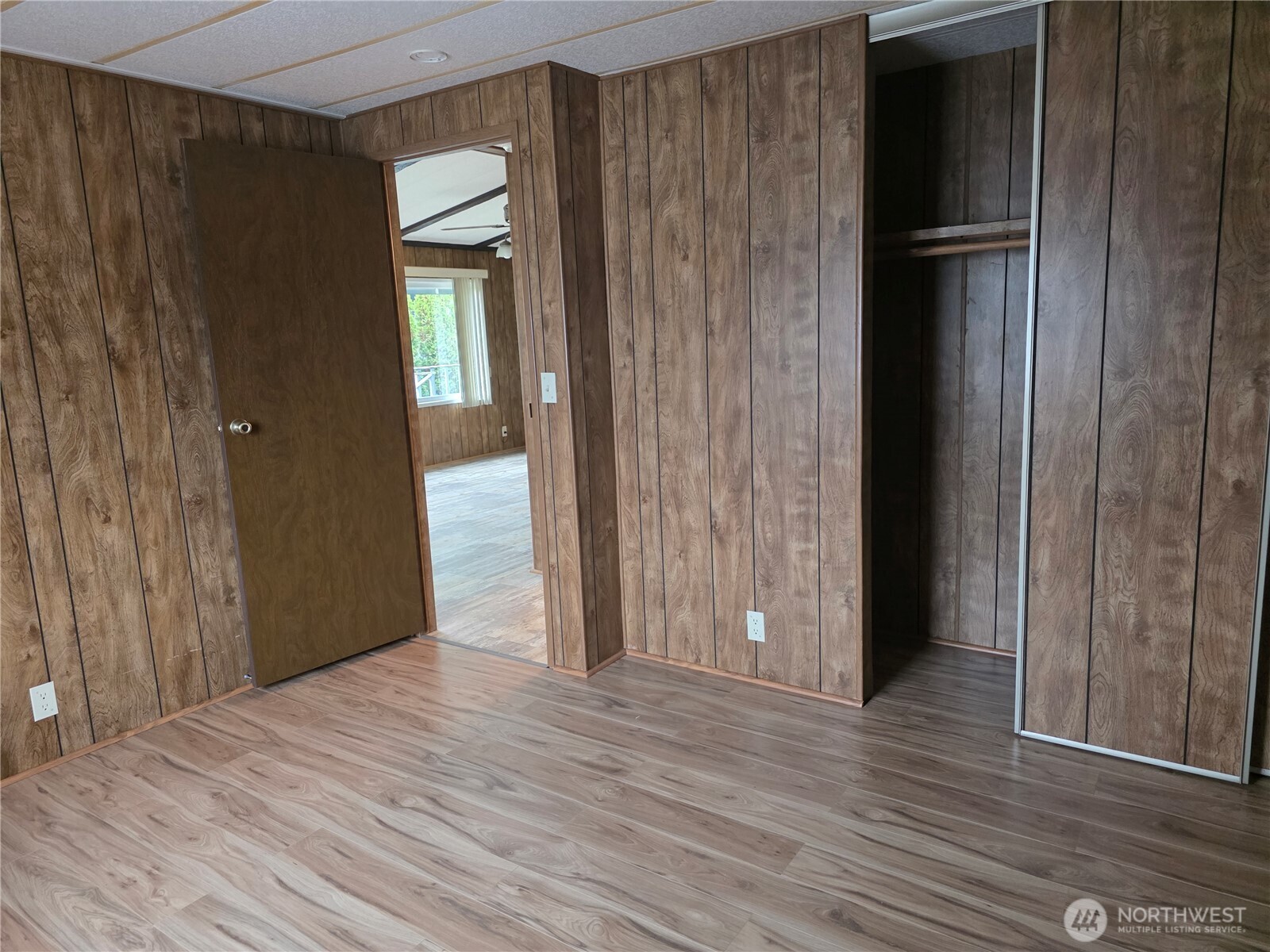 620 112th Street Southeast, Unit 323 Everett, WA 98208 - Photo 5 of 14 a view of empty room with wooden floor
