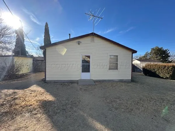 $230,000 | 123 Bailey Avenue, Dumas, TX 79029