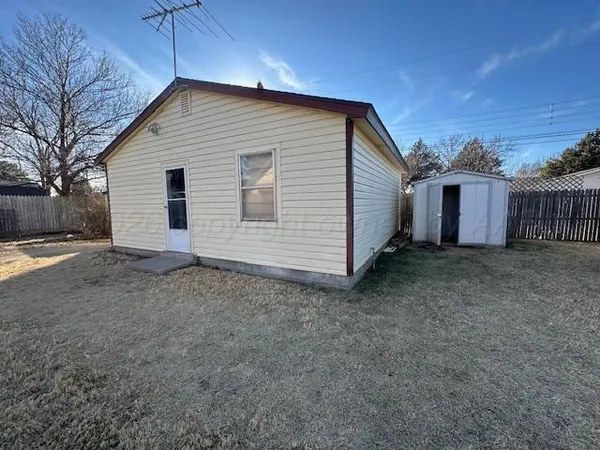 $230,000 | 123 Bailey Avenue, Dumas, TX 79029