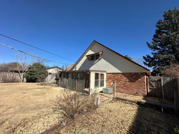 $230,000 | 123 Bailey Avenue, Dumas, TX 79029