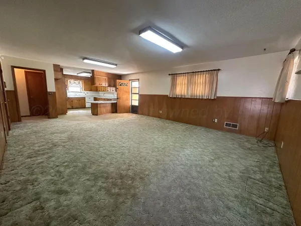 $230,000 | 123 Bailey Avenue, Dumas, TX 79029