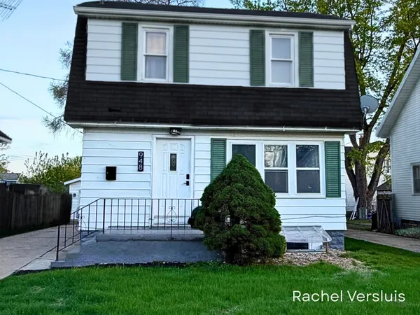 $325,000 | 948 Richmond Street Northwest, Grand Rapids, MI 49504