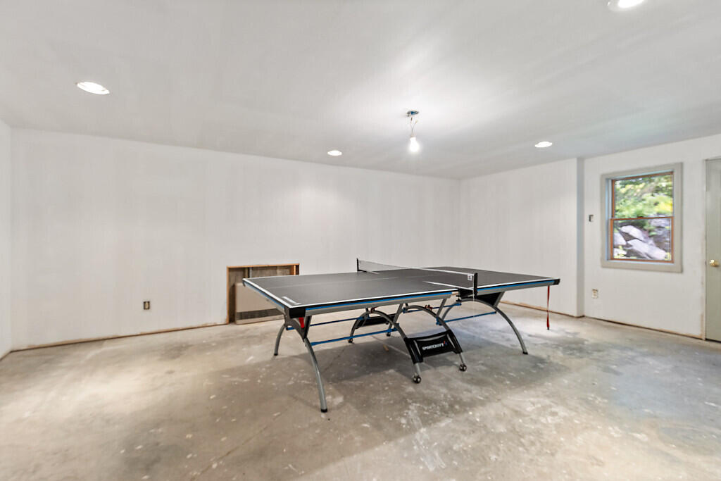 938 East Pond Road Smithfield, ME 04978 - Photo 55 of 90 Lower level game room