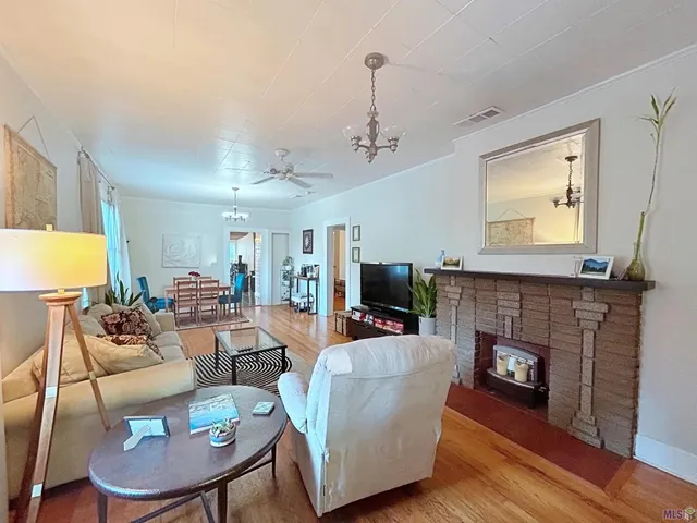 $1,800 | 361 Richland Avenue, Baton Rouge, LA 70806