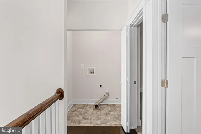 $949,900 | 33 Avalon Lane, Stafford, VA 22556