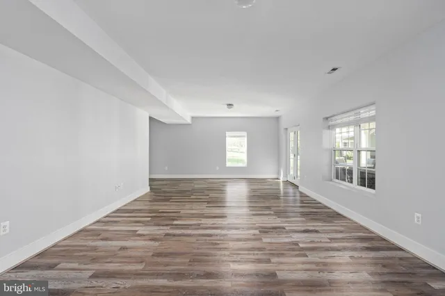 $949,900 | 33 Avalon Lane, Stafford, VA 22556