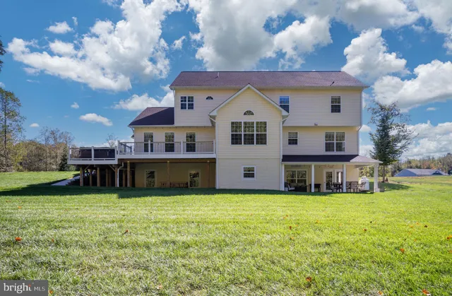 $949,900 | 33 Avalon Lane, Stafford, VA 22556