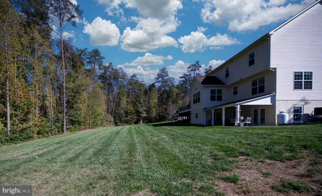 $949,900 | 33 Avalon Lane, Stafford, VA 22556