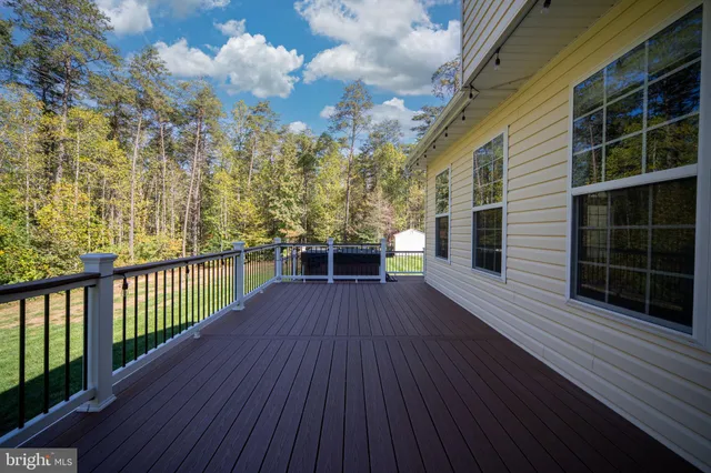 $949,900 | 33 Avalon Lane, Stafford, VA 22556