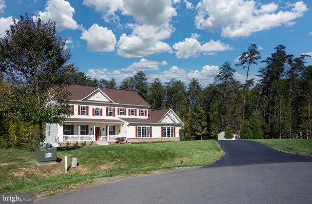 $949,900 | 33 Avalon Lane, Stafford, VA 22556