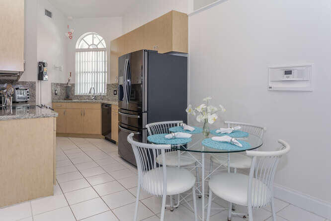 17280 Antigua Point Way Boca Raton, FL 33487 - Photo 17 of 58 Eat-in Kitchen