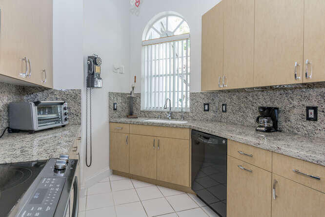 17280 Antigua Point Way Boca Raton, FL 33487 - Photo 19 of 58 Kitchen