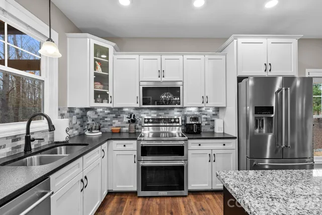 $769,900 | 901 Wild River Run, Marshall, NC 28753