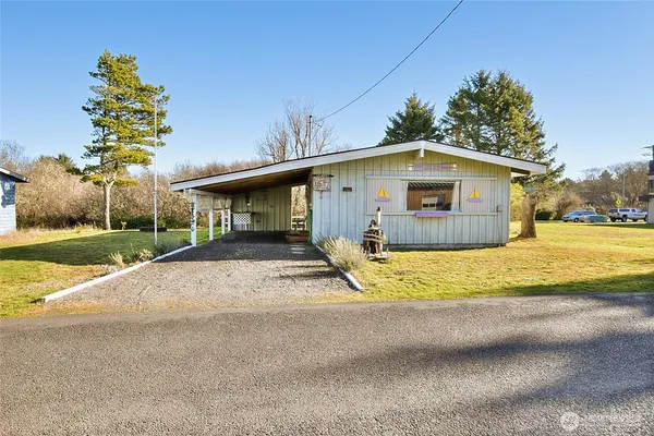 $198,000 | 16 Oyehut Road, Ocean Shores, WA 98569