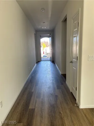 $2,300 | 4699 Woodland Avenue, Las Vegas, NV 89121