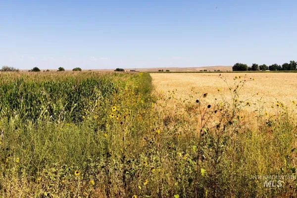 $650,000 | 4 Ave Emmett Id 83617 Avenue, Emmett, ID 83617