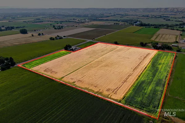 $650,000 | 4 Ave Emmett Id 83617 Avenue, Emmett, ID 83617