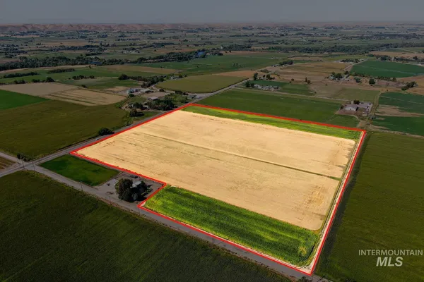 $650,000 | 4 Ave Emmett Id 83617 Avenue, Emmett, ID 83617