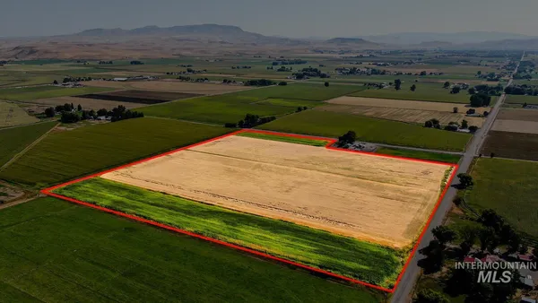 $650,000 | 4 Ave Emmett Id 83617 Avenue, Emmett, ID 83617