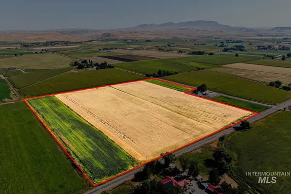 $650,000 | 4 Ave Emmett Id 83617 Avenue, Emmett, ID 83617