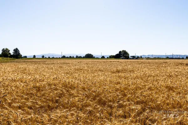 $650,000 | 4 Ave Emmett Id 83617 Avenue, Emmett, ID 83617