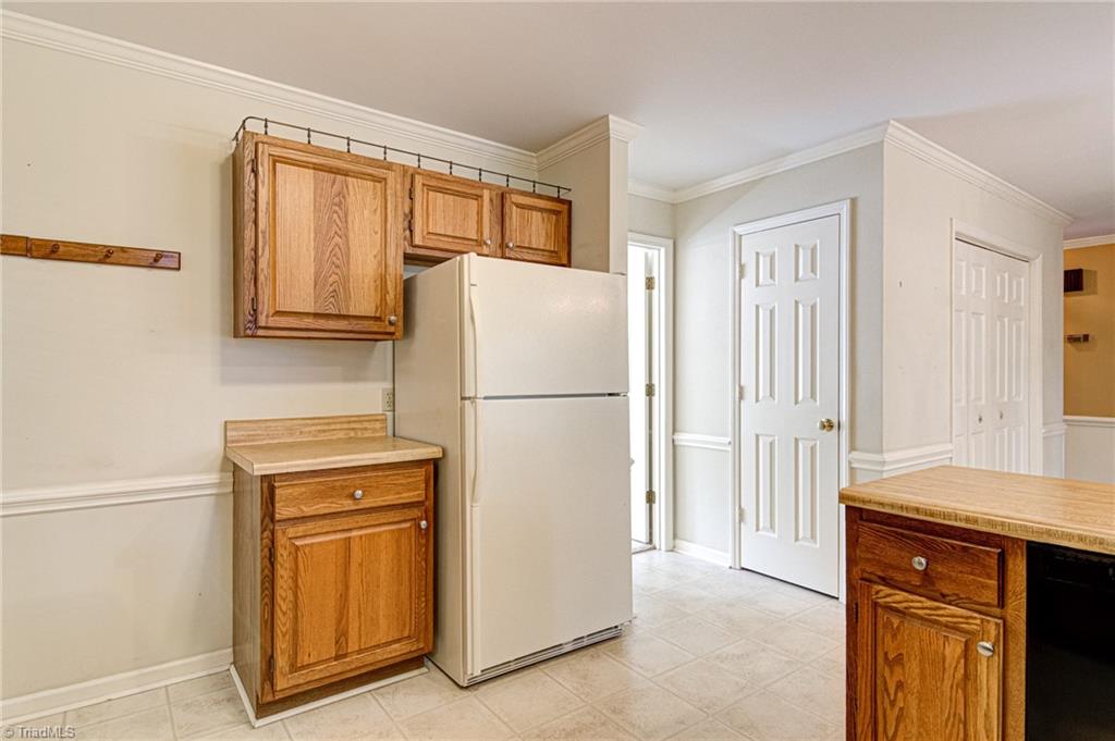 1607 Whites Mill Road High Point, NC 27265 - Photo 9 of 35 Gallery Image 9