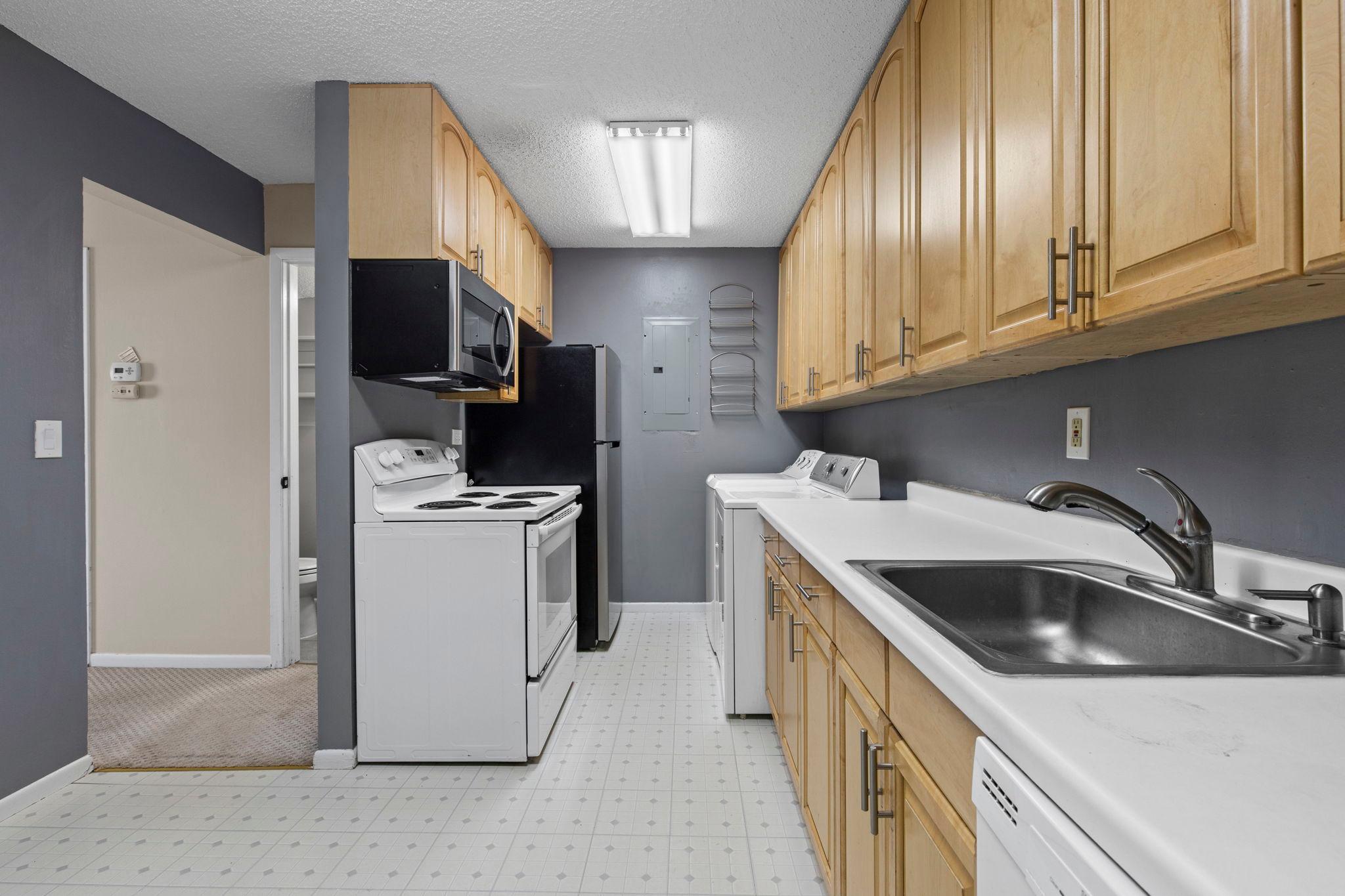 1241 Wagon Wheel Road Hopkins, MN 55343 - Photo 12 of 33 Gallery Image 12
