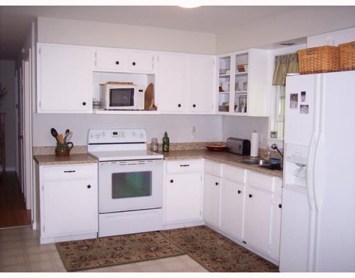 261 Sproul Hill Road Bristol, ME 04539 - Photo 2 of 8 Kitchen.