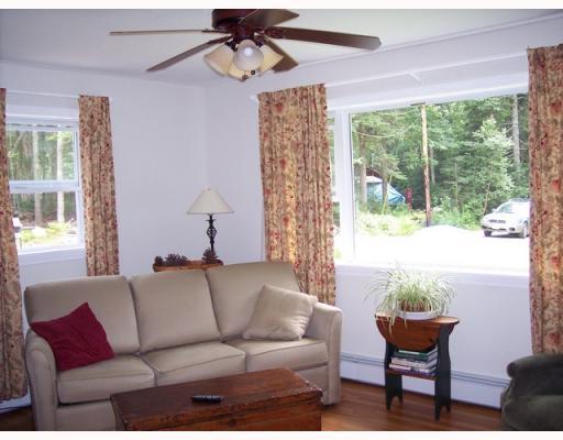 261 Sproul Hill Road Bristol, ME 04539 - Photo 3 of 8 Living Room.