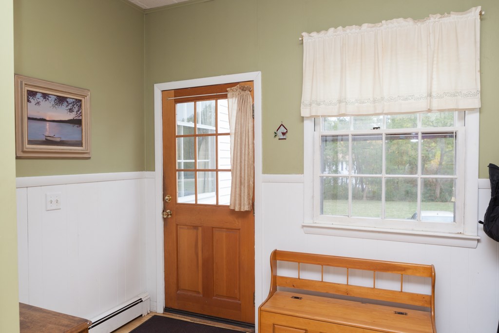 488 Main Street Eliot, ME 03903 - Photo 7 of 34