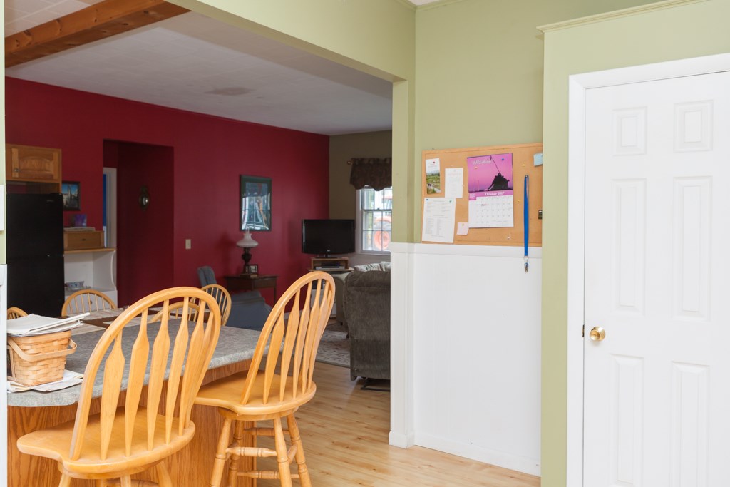 488 Main Street Eliot, ME 03903 - Photo 8 of 34