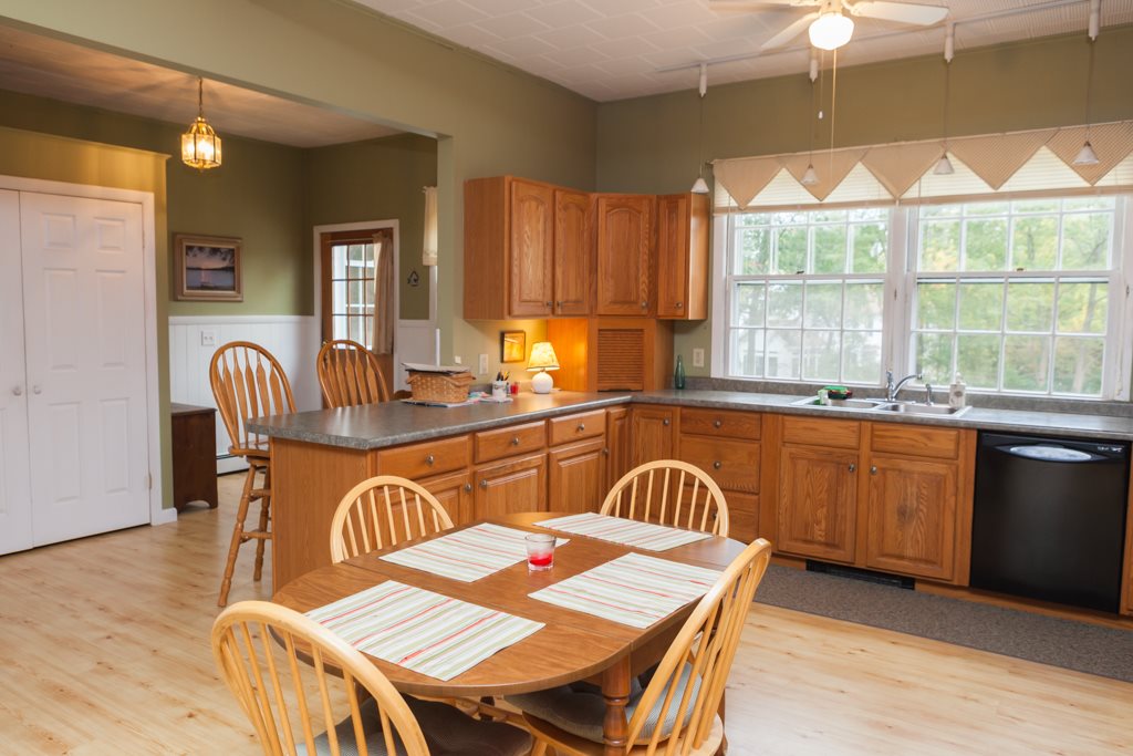 488 Main Street Eliot, ME 03903 - Photo 10 of 34