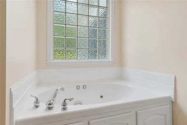 $449,000 | 134 Fairway Lane, Westminster, SC 29693